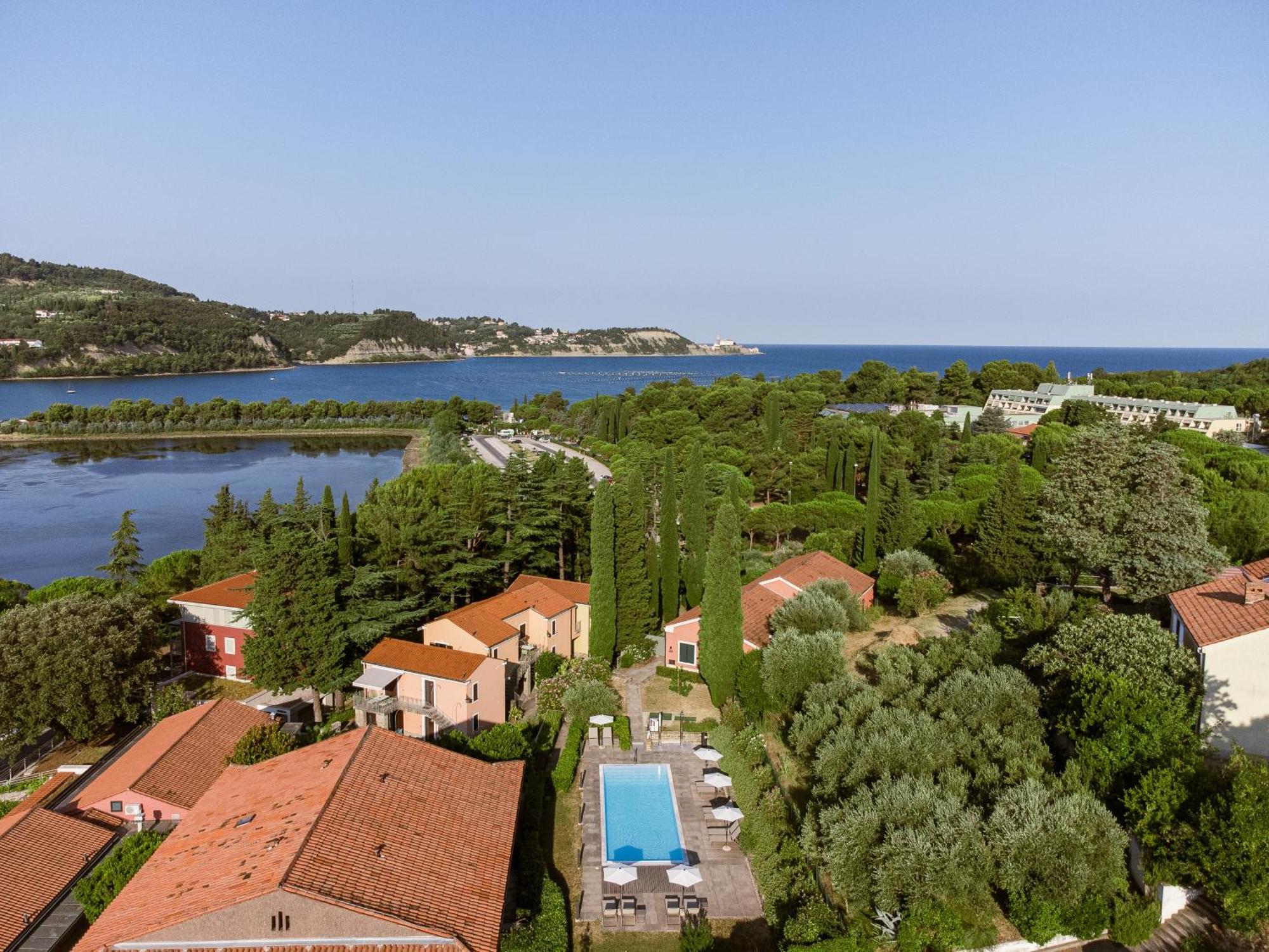 Hotel Laguna Deluxe - Terme Krka Strunjan Bagian luar foto